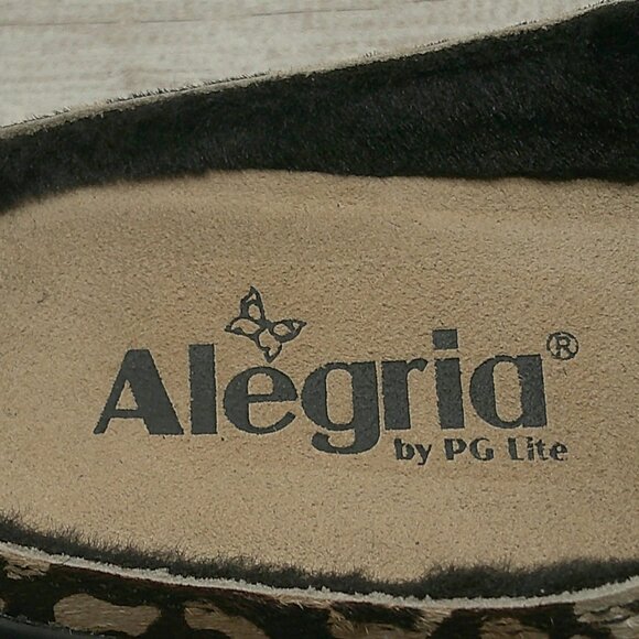 Sereniti Luxe Tundra Calf Hair Comfort Slip Resistant Clog | Mule Size 6 - Picture 8 of 14